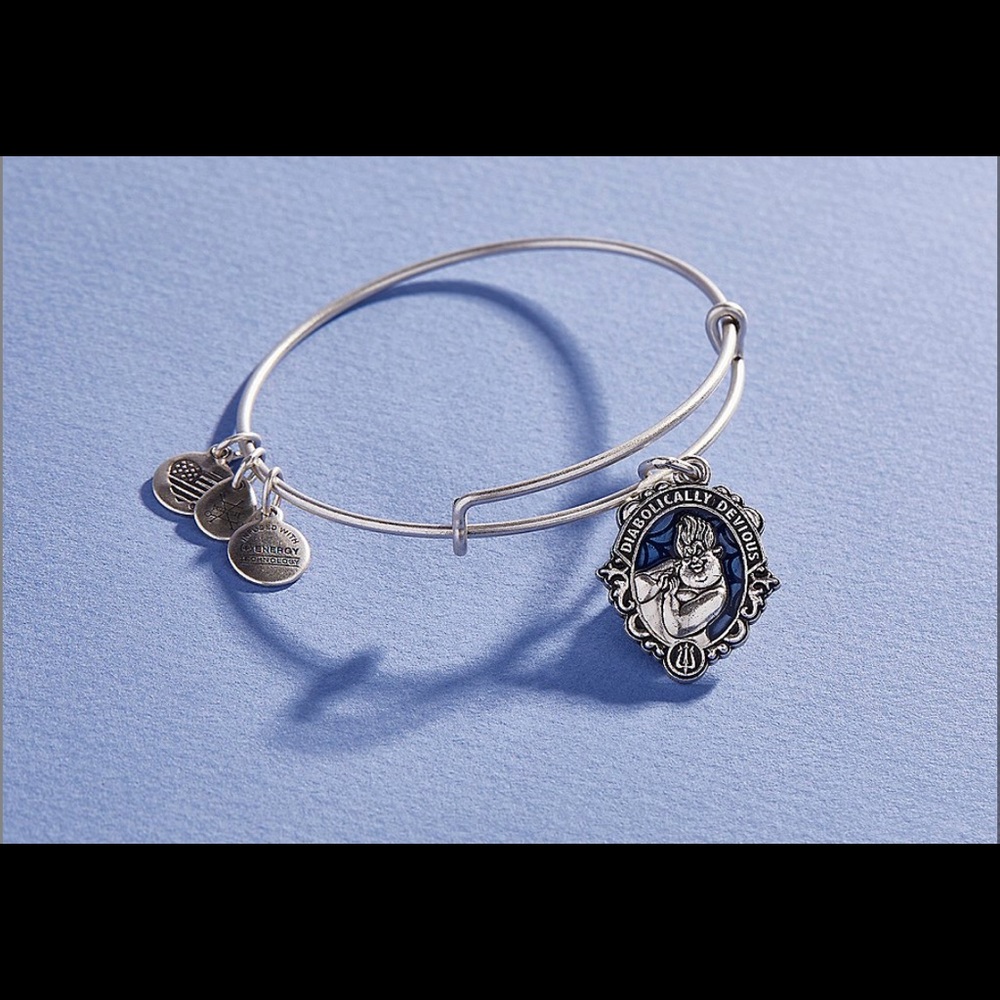 ❤️NWT Alex and Ani Disney Ursula Bracelet ♥️